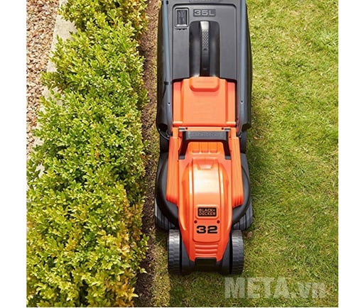 Máy cắt cỏ Black&Decker BEMW451BH có công suất 1.600W