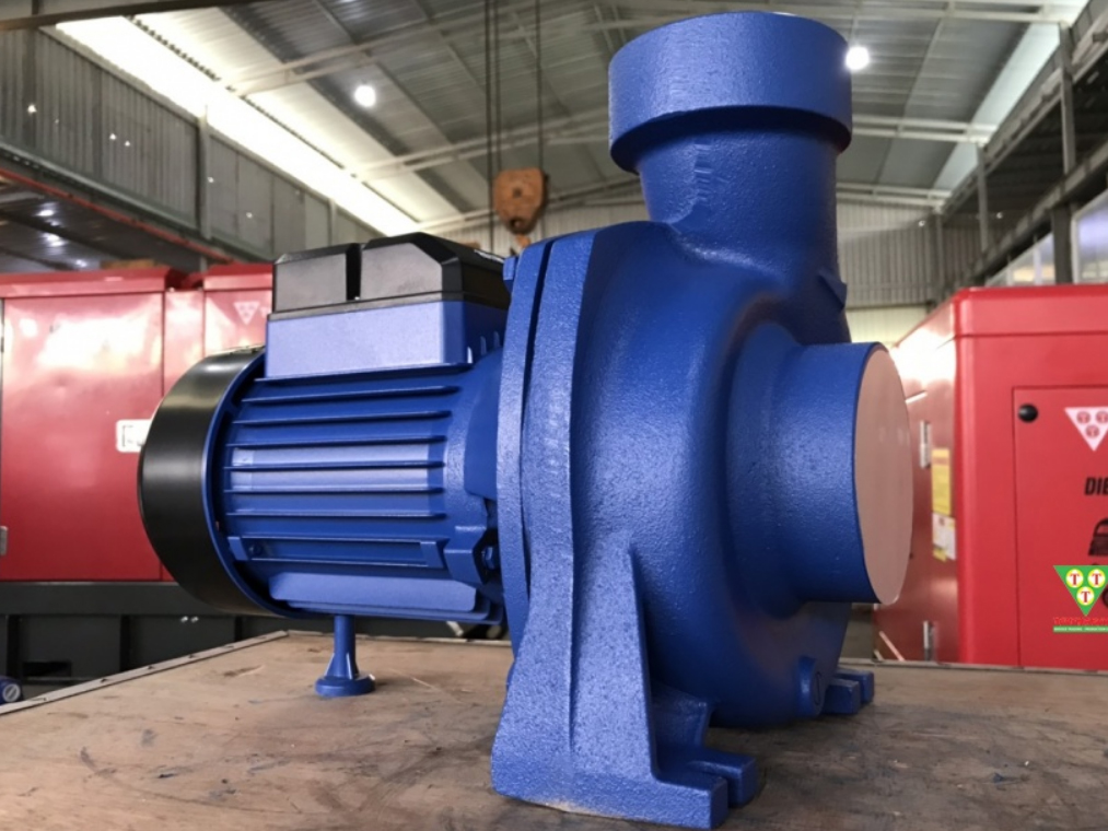 Thân máy thiết kế chắc chắn, phủ sơn tĩnh điện chống gỉ