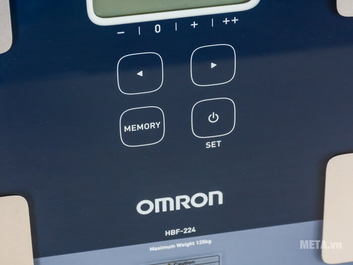 Cân đo lượng mỡ cơ thể Omron HBF-224 có các nút chức năng dễ sử dụng