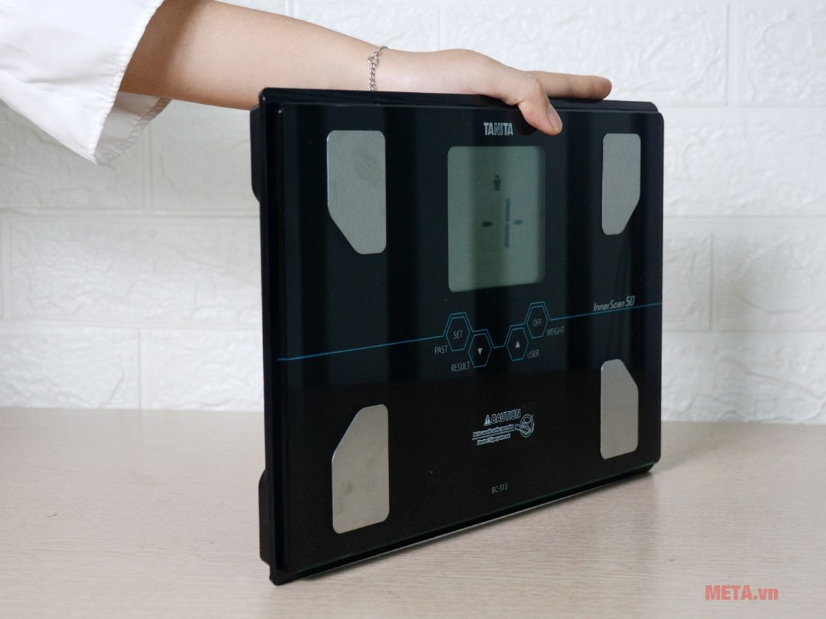 Cân sức khỏe Tanita BC-313 thiết kế nhỏ gọn