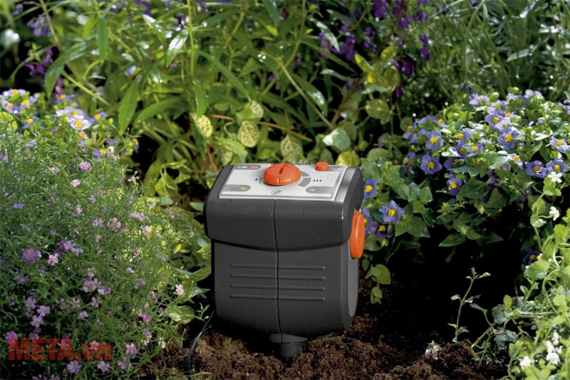 Bộ điều khiển tưới tự động Gardena 01891-20 giúp tiết kiệm nước hiệu quả