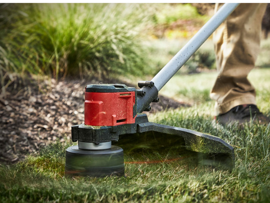 Milwaukee M18 BLLT-0 đi kèm sẵn lưỡi cước