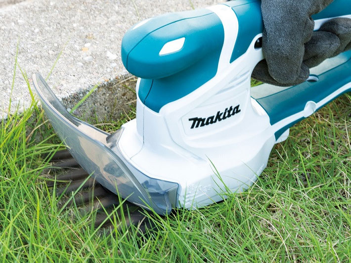 Makita UM110DWYX dùng mô tơ từ