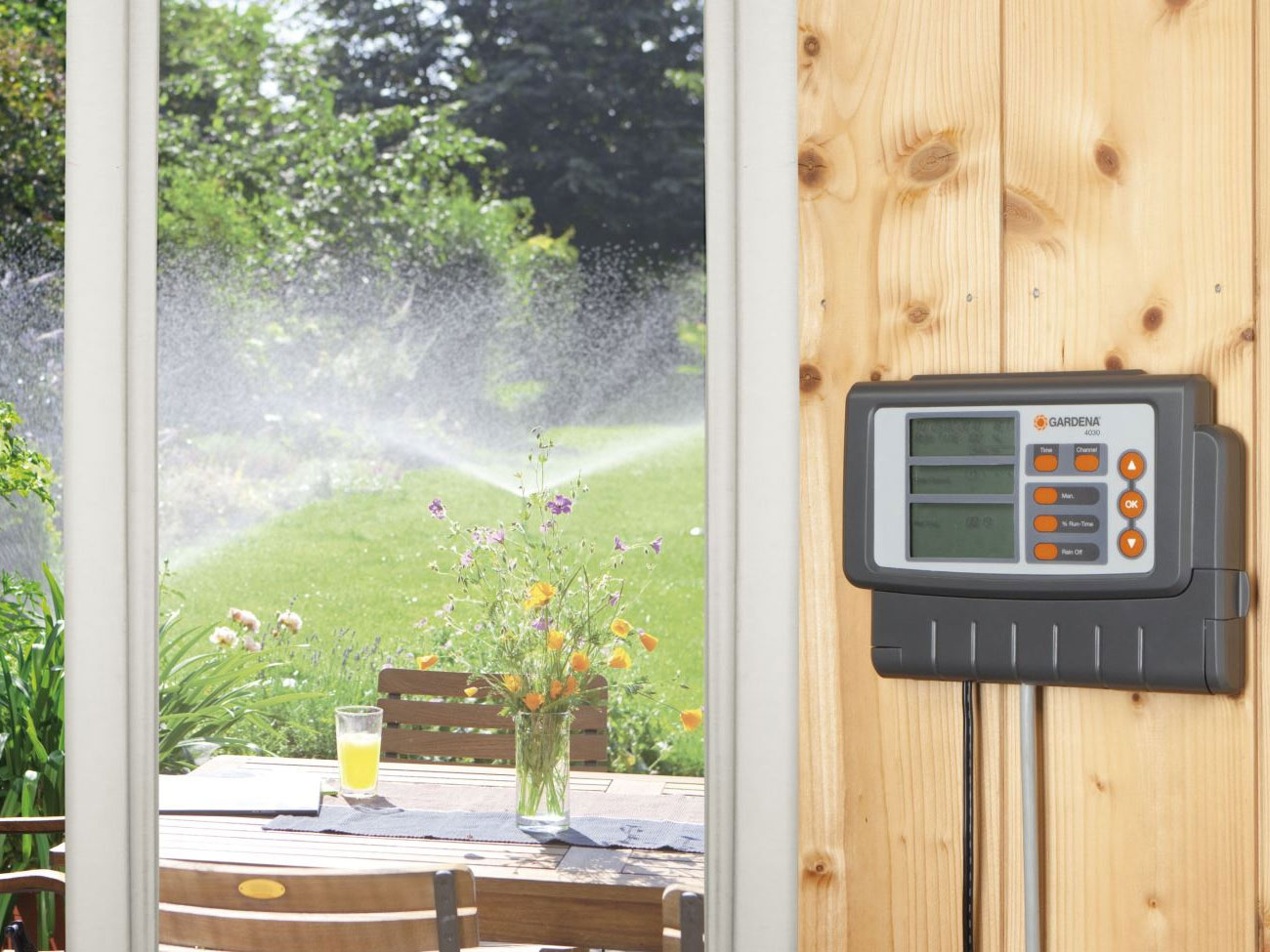 Gardena 01283-20 có thể lắp đặt trong nhà để xe và trong các khu vực có thể tránh mưa