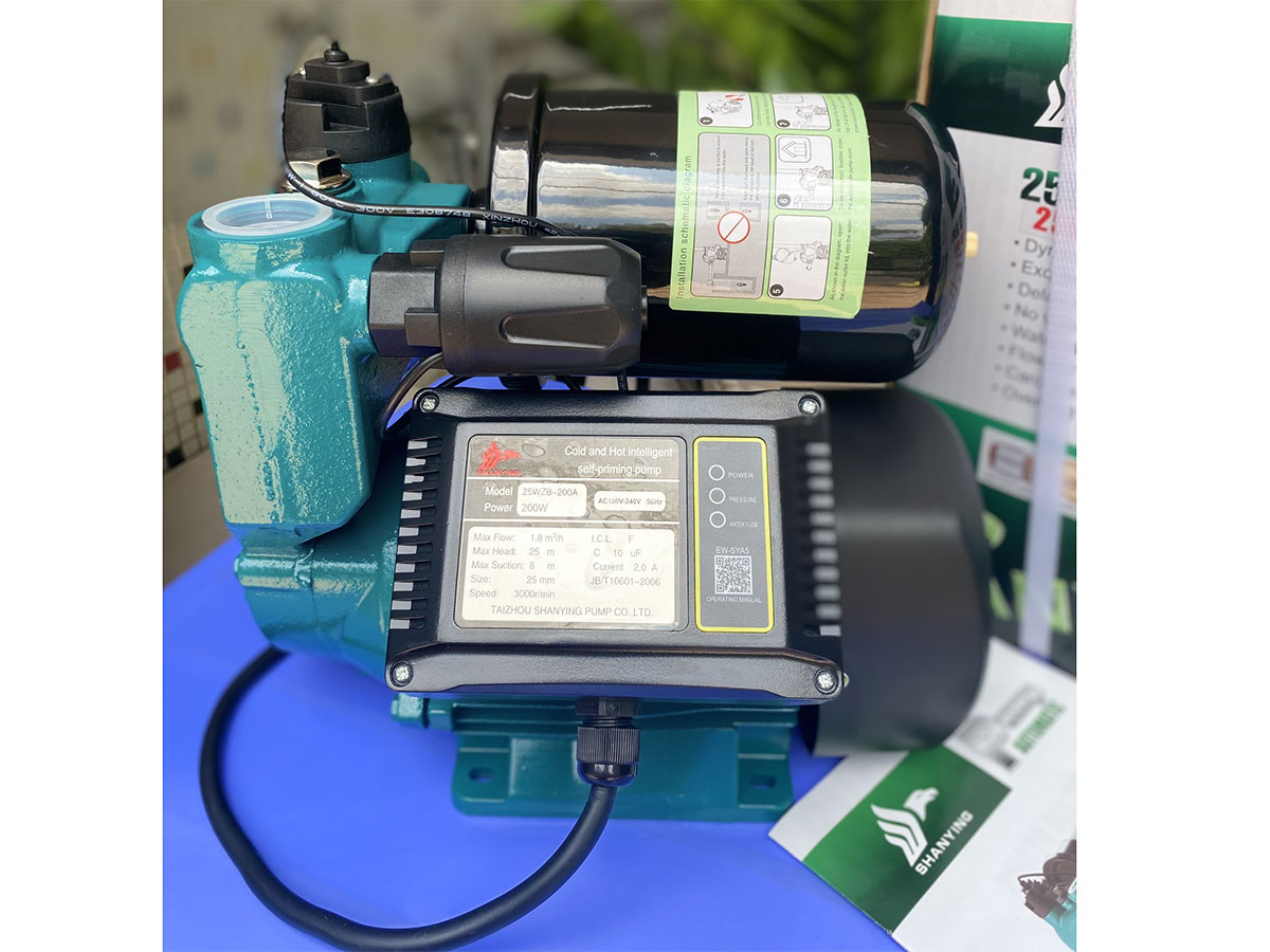 Máy bơm tăng áp tự động mồi nước