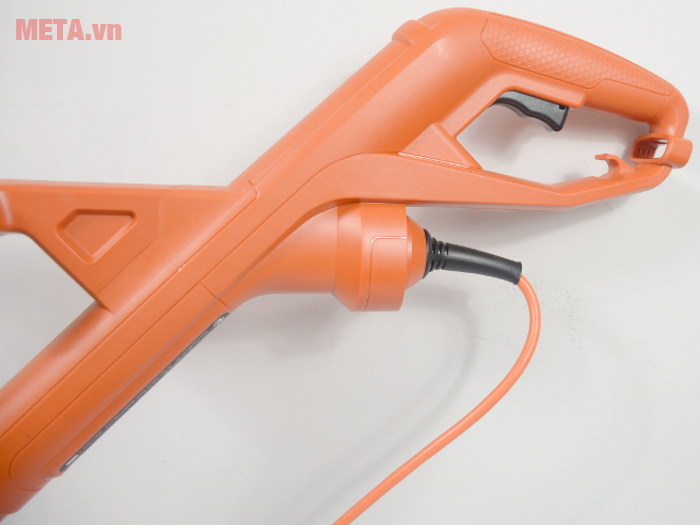 Máy cắt cỏ cầm tay Black&Decker GL4525 có tay cầm chắc chắn