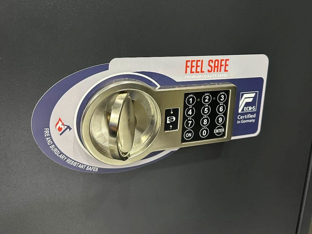 Két sắt Valberg dùng điều khiển điện tử