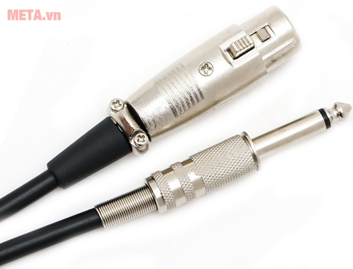 Jack cắm chắc chắn vào amply, truyền tải âm thanh đầu vào tốt hơn