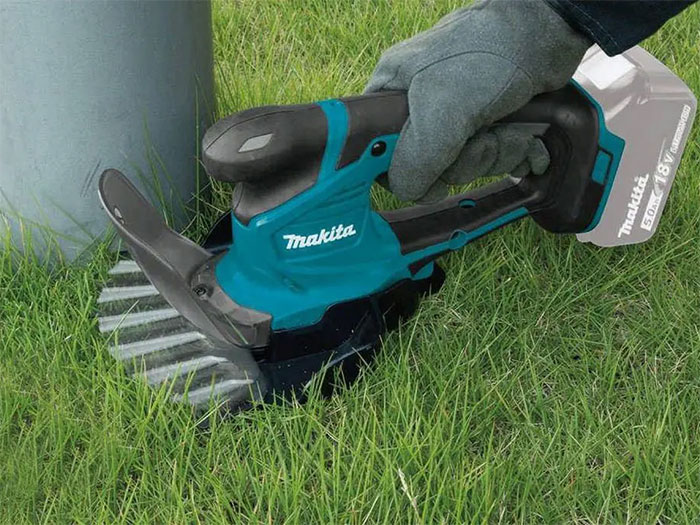 Máy tỉa hàng rào dùng pin Makita UM600DZ