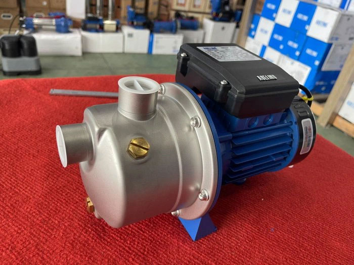 Máy bơm tăng áp Adelino có cánh bơm bằng inox