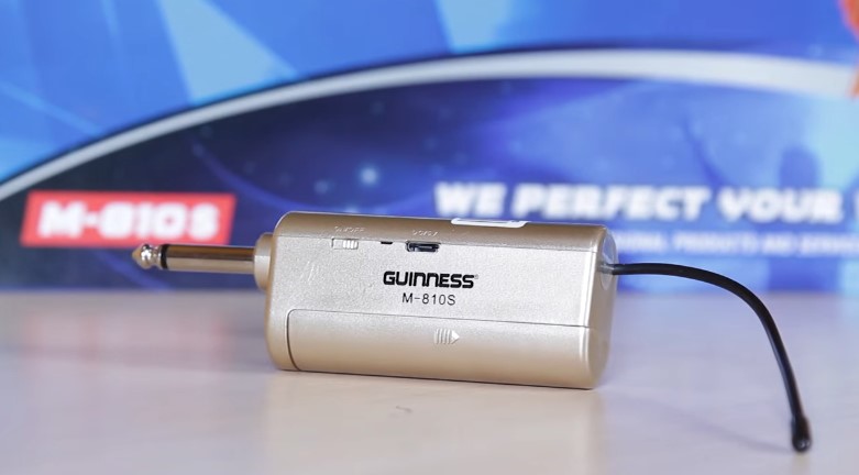 Micro không dây Guinness M-810S có receiver nhỏ gọn