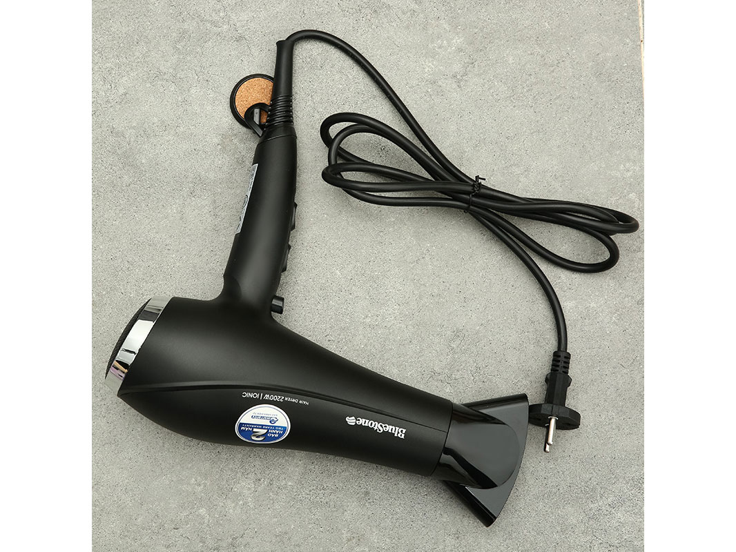 Máy sấy tóc BlueStone có chế độ sấy mát