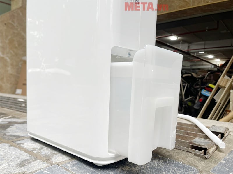 Bình nước có dung tích 2.1 lít