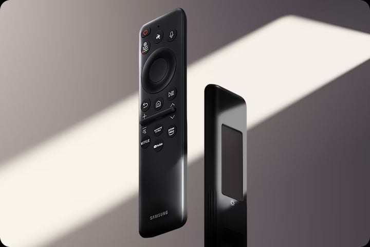 Tivi Samsung 43 inch QA43Q7FAAKXXV có điều khiển sạc bằng năng lượng mặt trời