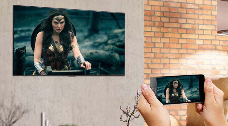 Smart tivi QNED LG 4K 75 inch 75QNED91TPA có thể chiếu màn hình điện thoại lên tivi