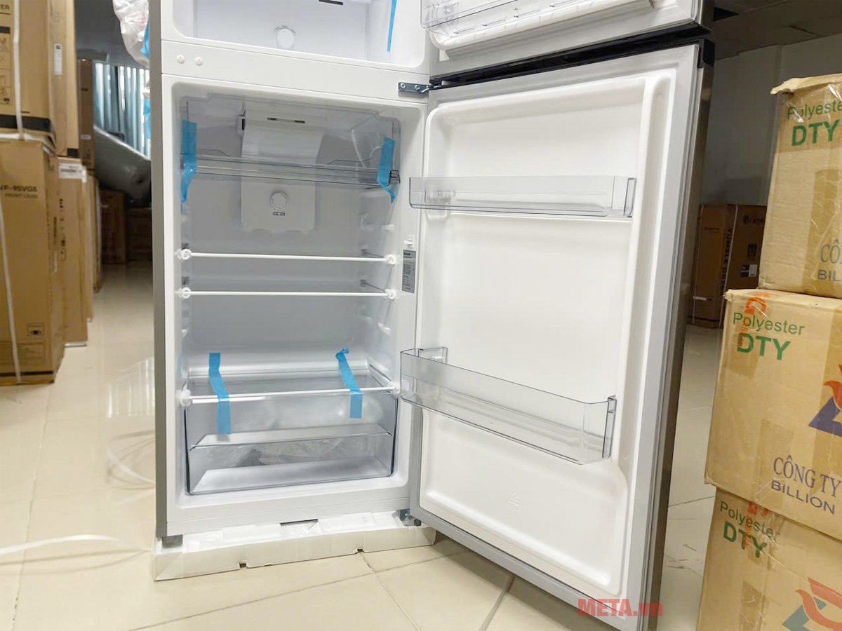 Tủ lạnh Sharp Inverter SJ-X215V-SL có các kệ bằng kính