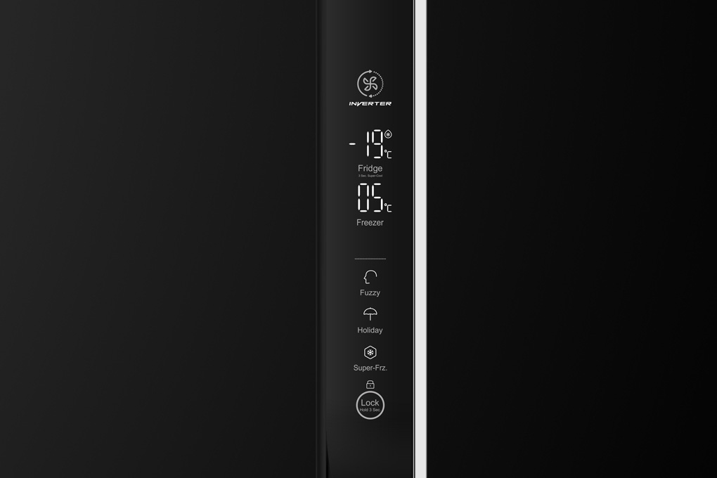 Bảng điều khiển của tủ lạnh AQUA AQR-IG696FS được thiết kế dạng cảm ứng hiện đại