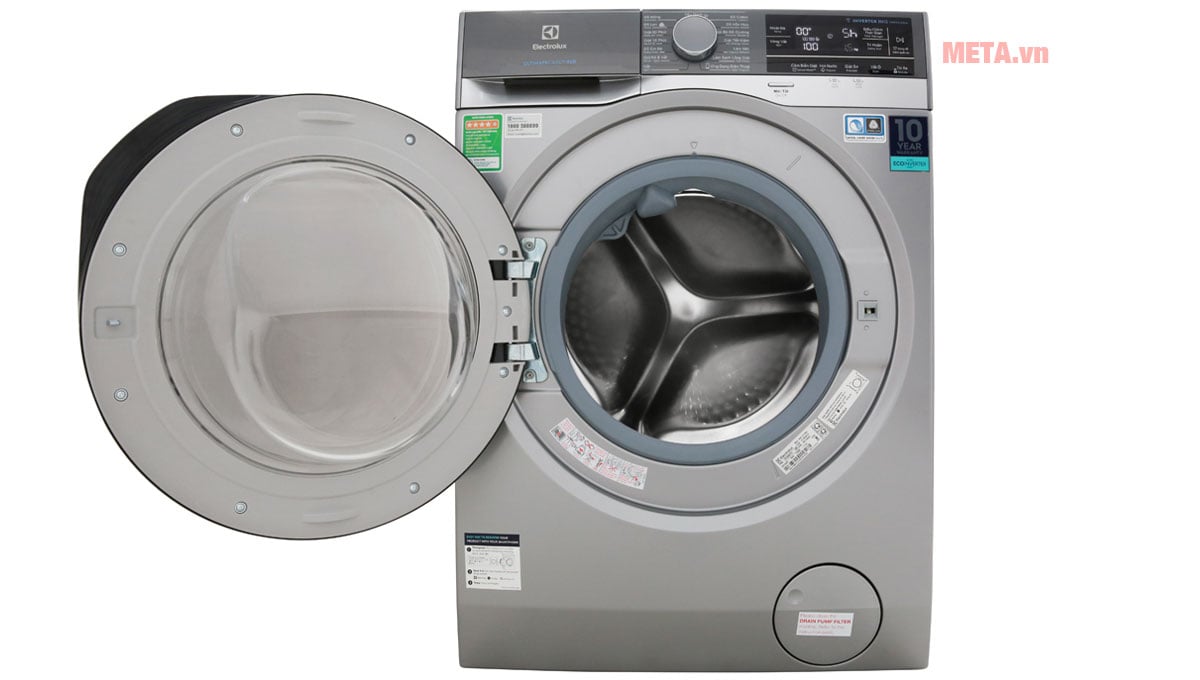 Thiết kế cửa trước dễ dàng bỏ và lấy quần áo