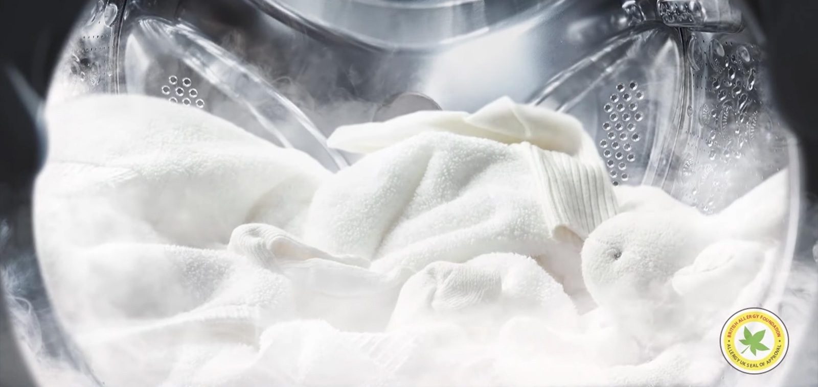 Công nghệ giặt hơi nước Steam™ – Diệt khuẩn, giảm nhăn hiệu quả