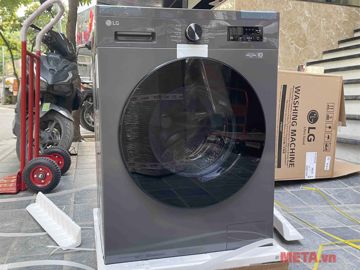 Hình ảnh thực tế máy giặt sấy LG FB1209D5M