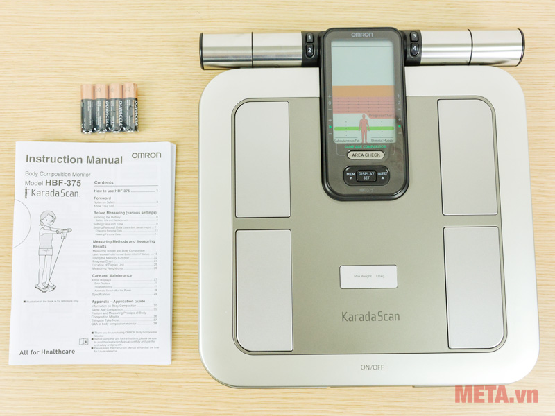 Trọn bộ sản phẩm máy đo lượng mỡ cơ thể Omron HBF-375