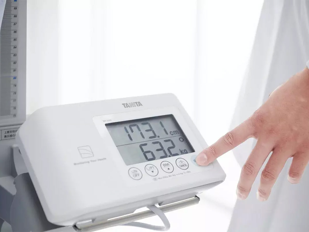 Màn hình LCD lớn, dễ theo dõi