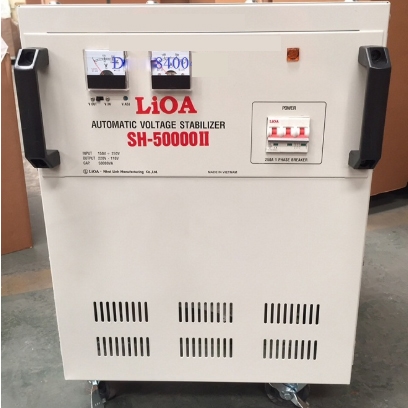 Ổn áp 1 pha Lioa 50KVA SH 50000 có kiểu dáng công nghiệp với màu nâu sang trọng