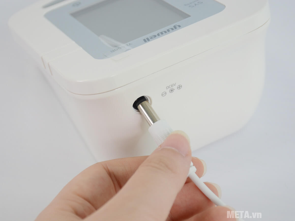 Máy đo huyết áp Yuwell YE660B kèm adapter