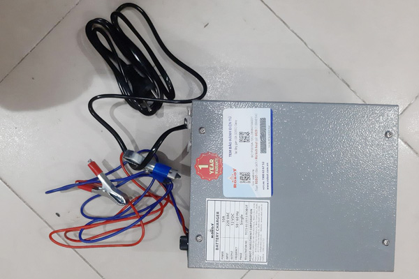 Máy sạc tăng giảm ắc quy Robot 10A Classy