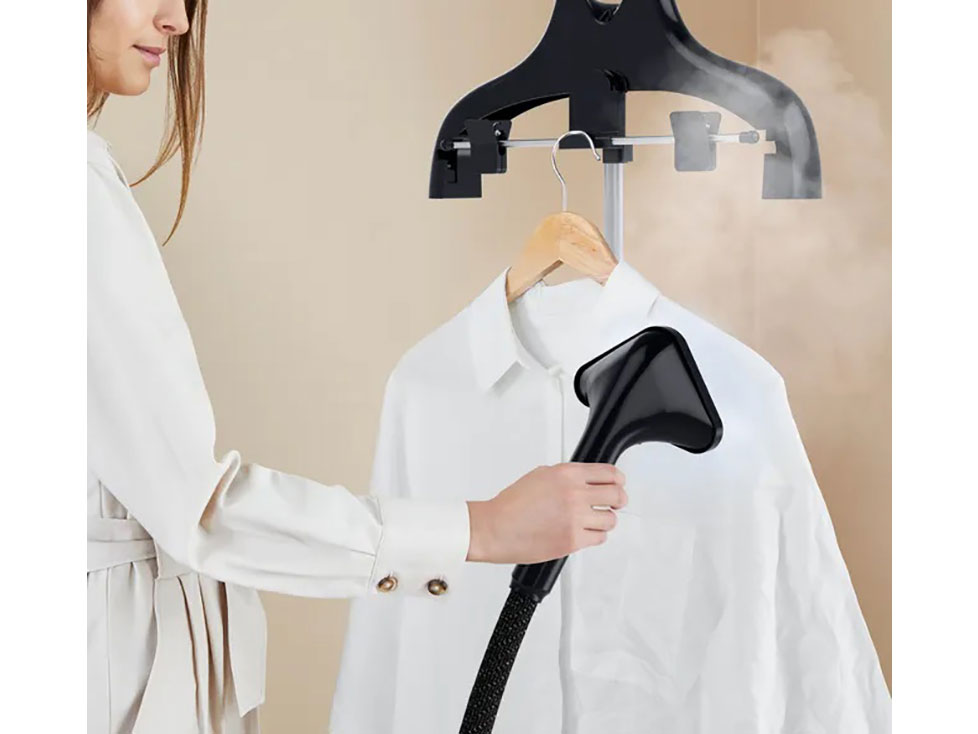 Bàn ủi có mặt đế ủi kim loại