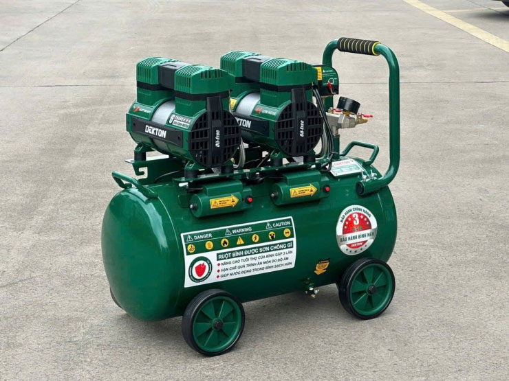 Máy nén khí không dầu Dekton dùng phun sơn, bơm xe, xì hơi...