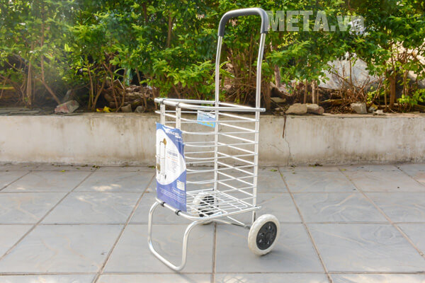 Nhờ xe kéo đi chợ, chị em nhàn hơn rất nhiều