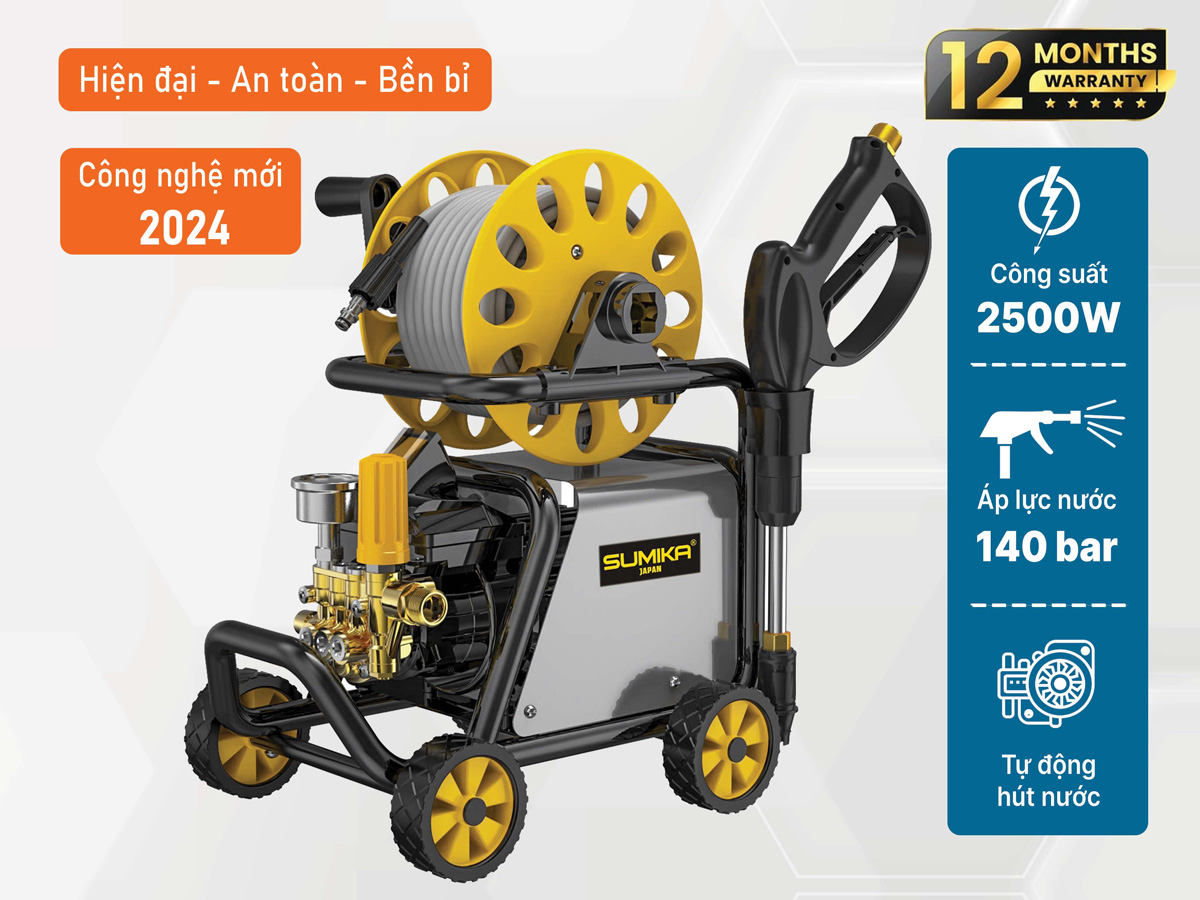 Máy rửa xe có bánh xe di chuyển