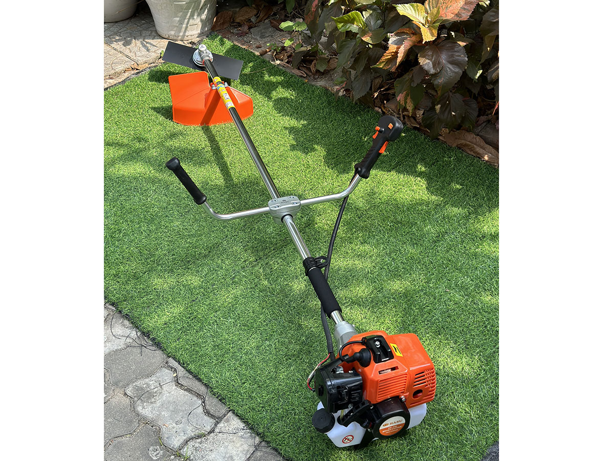 Hasu HS-33L có sẵn lưỡi cắt