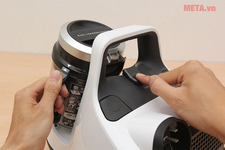 Tháo lắp hộp bụi