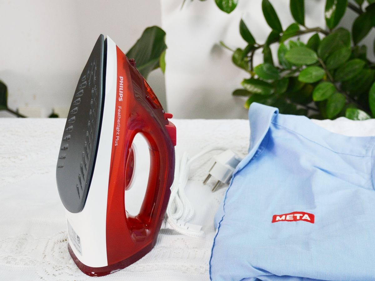 Đế là chống dính an toàn, dễ dàng là/ủi