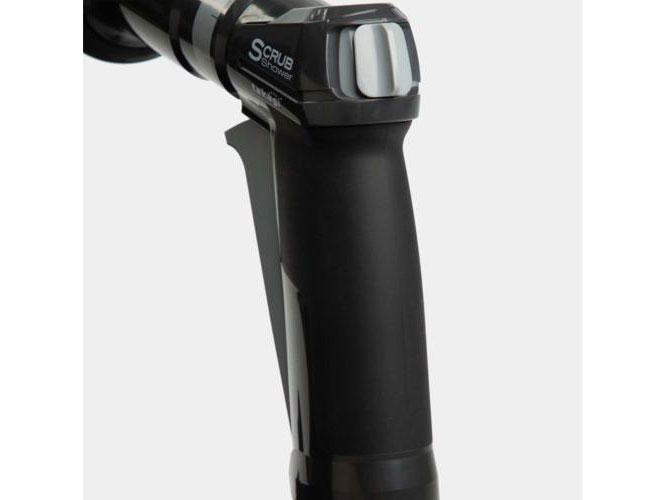 Takagi QG1114CG có tay cầm bọc cao su