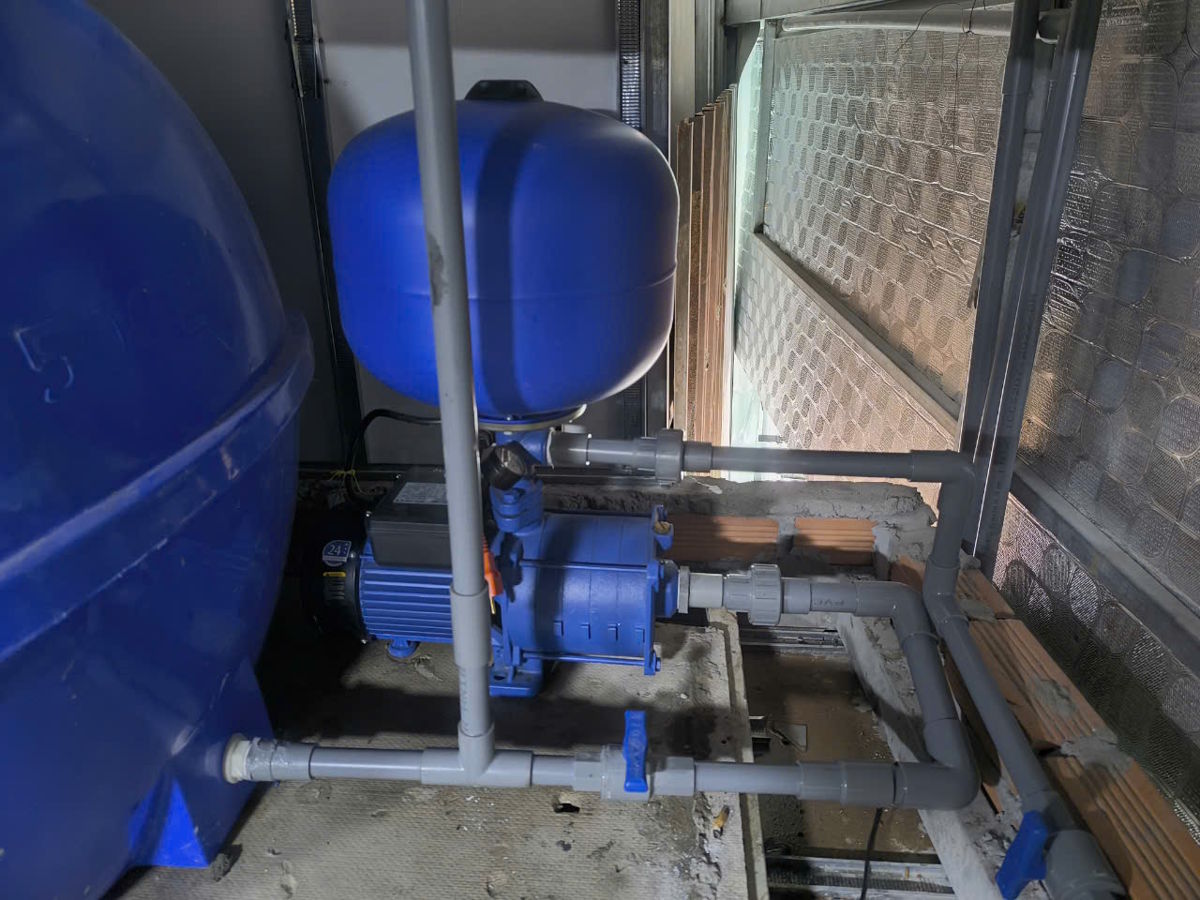 Máy bơm tăng áp Adelino HC505