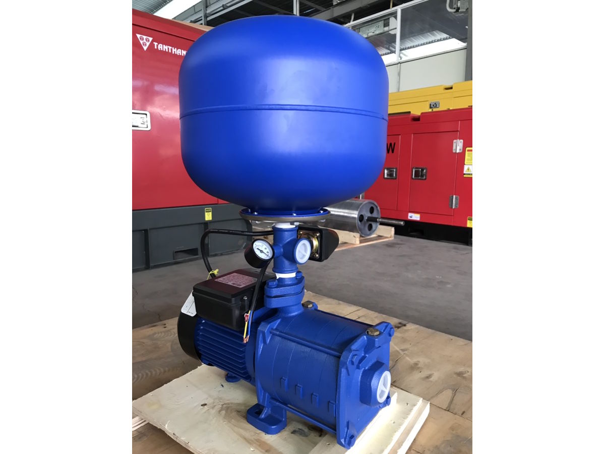 Bơm tăng áp kèm bình tích áp Adelino HC505