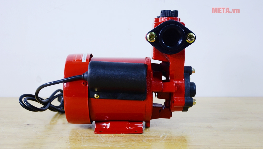 Máy bơm nước chân không Shining SHP-150E thiết kế họng xả và họng hút có đường kính 25mm