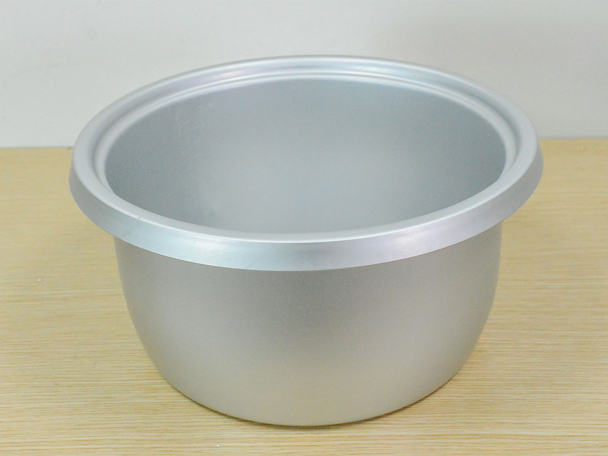 Nồi cơm điện công nghiệp Sharp có lòng nồi bằng nhôm