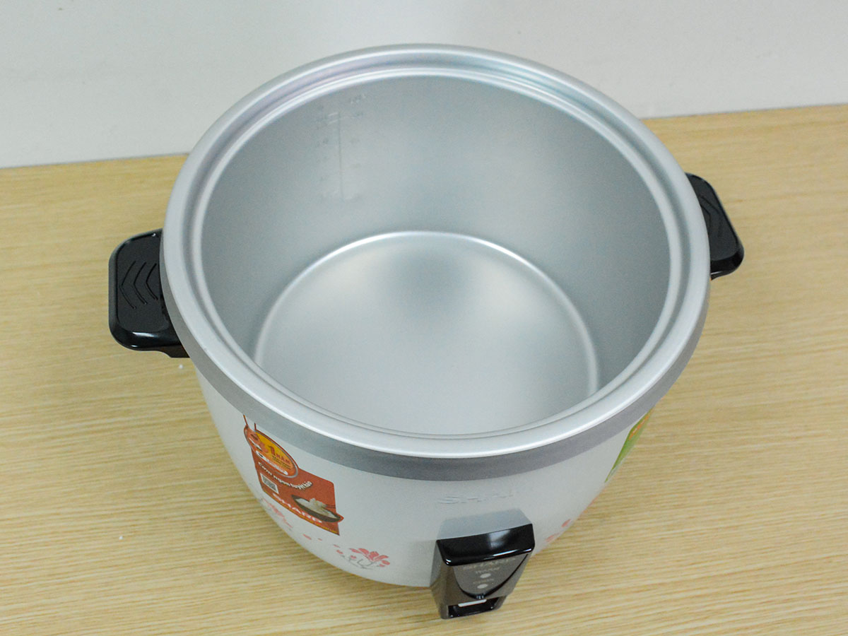 KSH-D44V có dung tích 3.8 lít