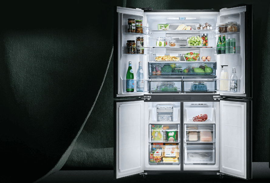 Tủ lạnh Sharp SJ-FXP640VG-BK không có vách ngăn giữa giúp tối ưu không gian lưu trữ