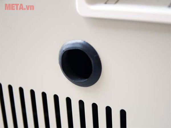 Máy có chức năng xả đá tự động