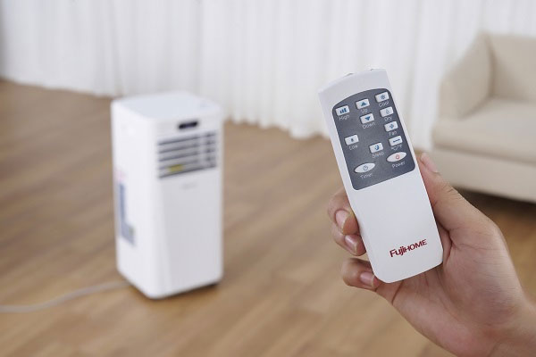điều hòa di động thông minh FujiHome PAC09 có remote từ xa tiện lợi