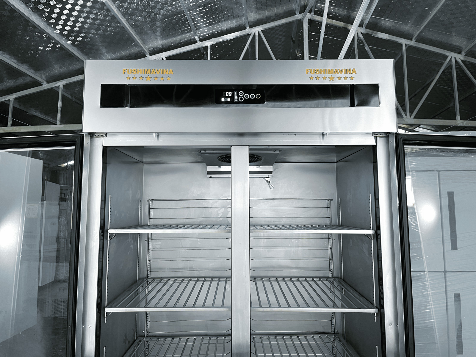 Fushima FSMDL-TMCKQ1100 có bảng điều khiển bên ngoài