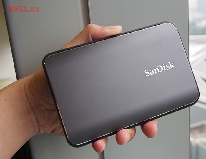 Ổ cứng SSD SanDisk Extreme 900 SSD giới hạn quyền truy cập Thiết kế di động là một sự tiện lợi