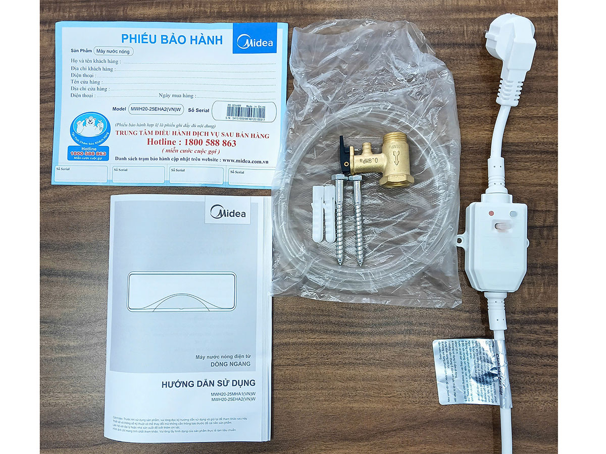 Bình nóng lạnh Midea có cầu dao chống rò rỉ điện