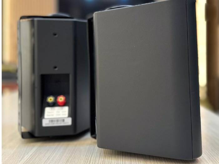 Loa hộp treo tường Soundking có 2 đường tiếng