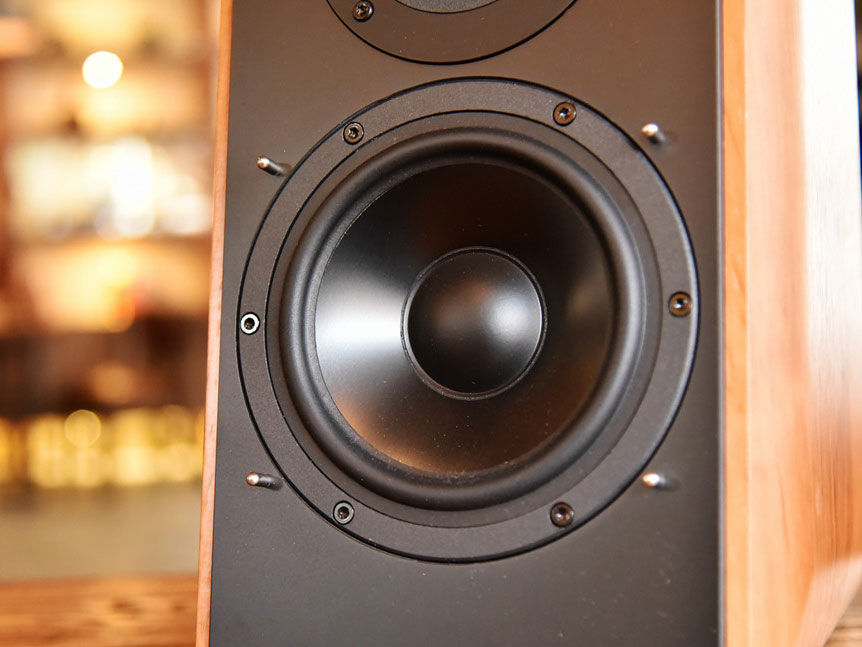 Củ loa bass của Edifier S1000MKII